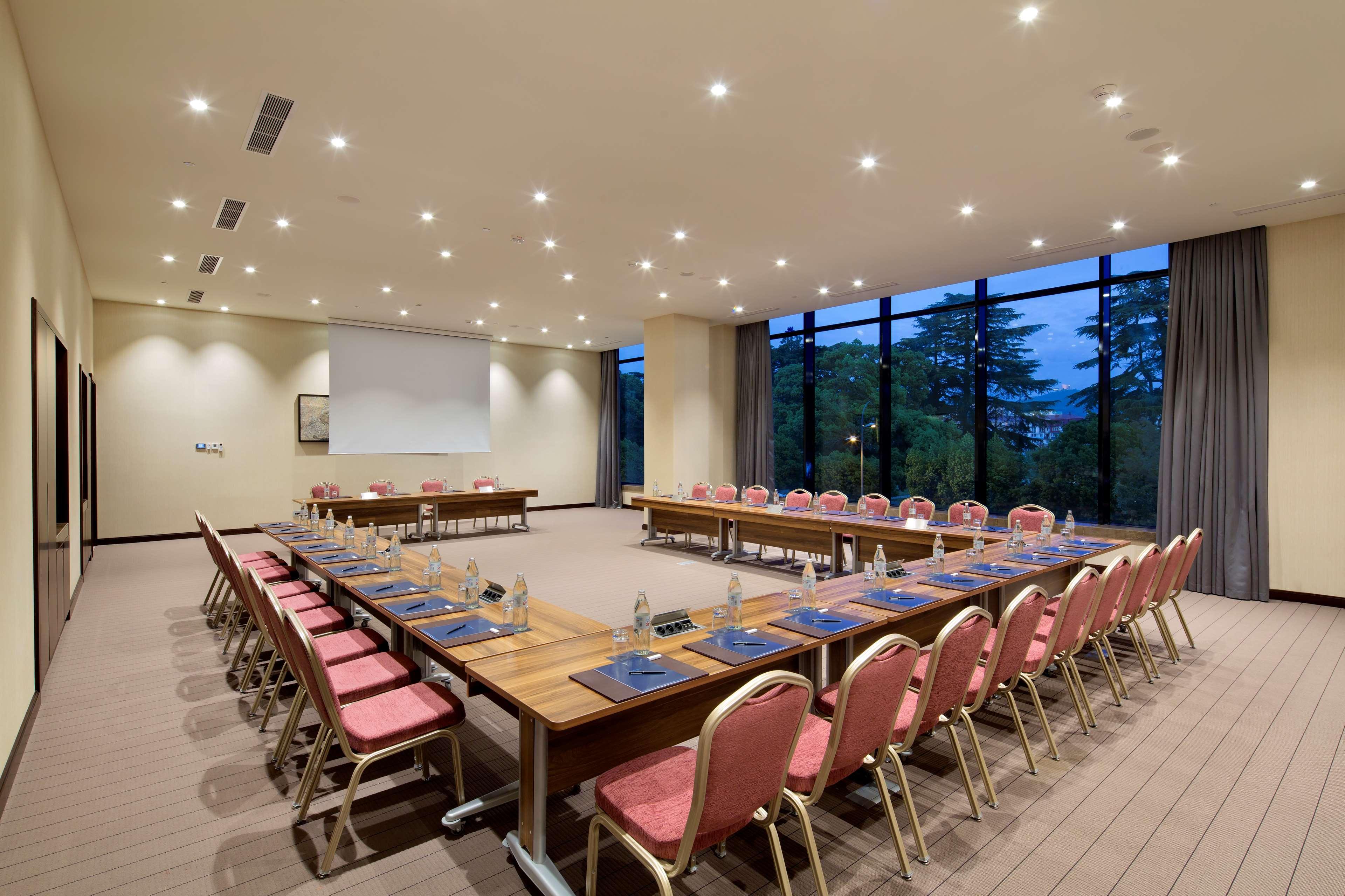 Hilton Batumi Hotel Exterior foto Meeting room